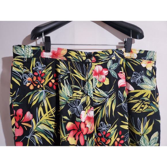 Maggie Barnes Tropical Floral Linen Blend Capri Pants Plus 20W Hawaii Island - Picture 4 of 11